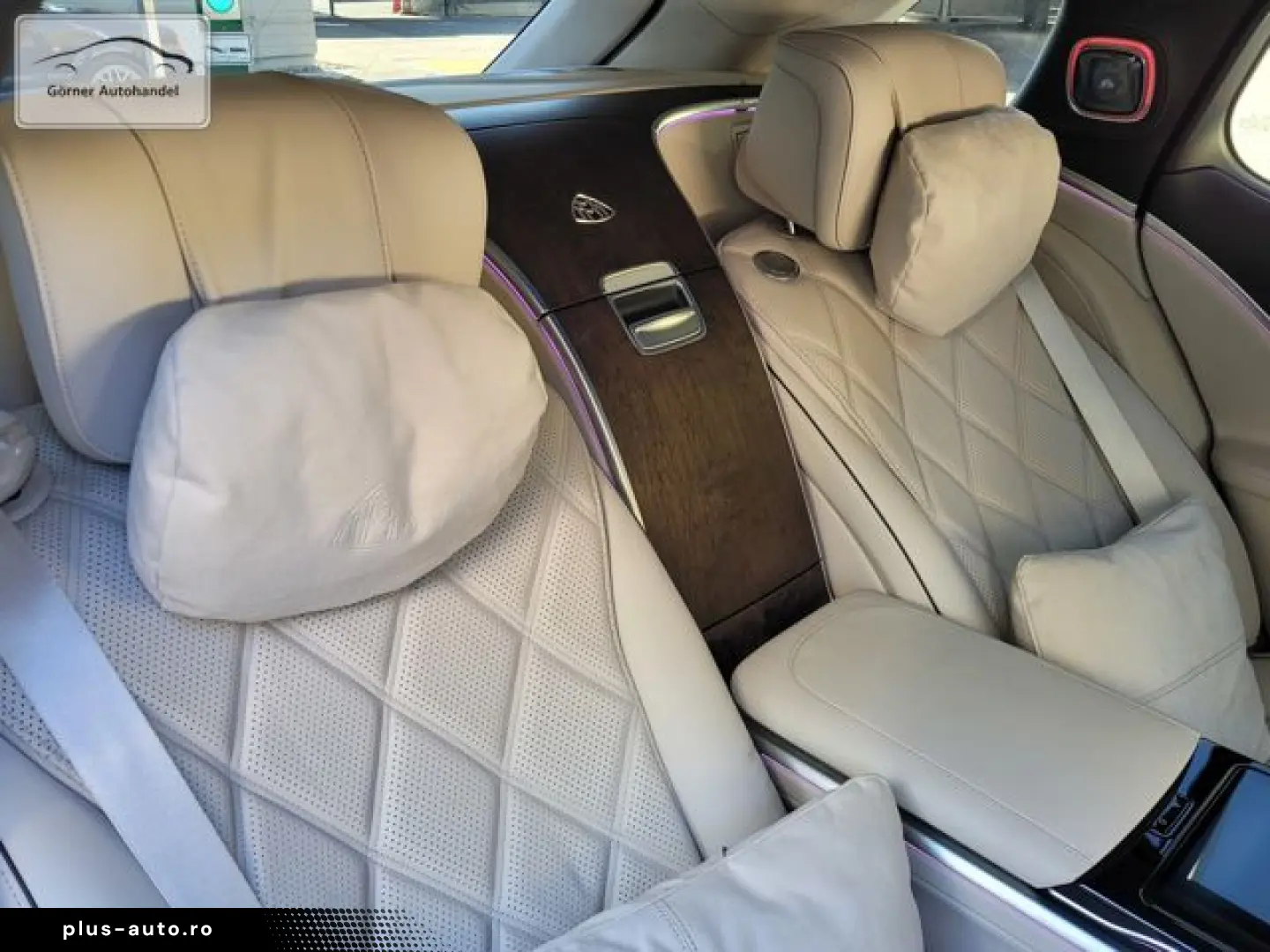 MERCEDES-BENZ EQS SUV 680 Maybach Night Series First-Class