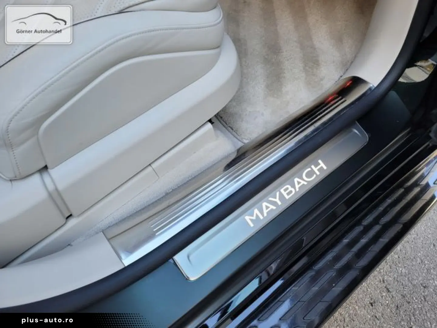MERCEDES-BENZ EQS SUV 680 Maybach Night Series First-Class