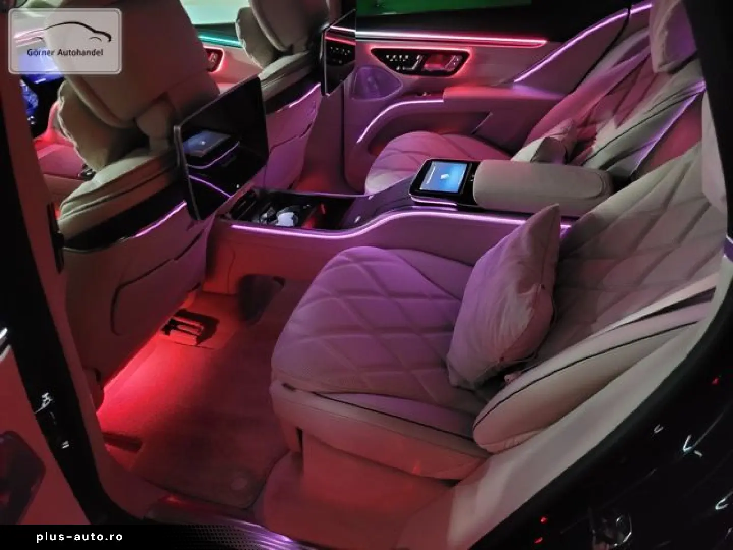 MERCEDES-BENZ EQS SUV 680 Maybach Night Series First-Class