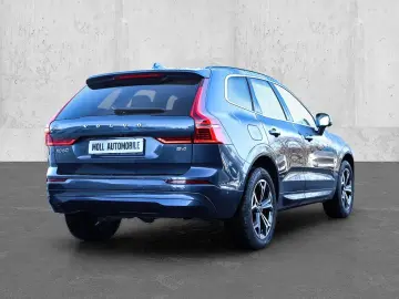VOLVO XC60 Momentum Pro 2WD