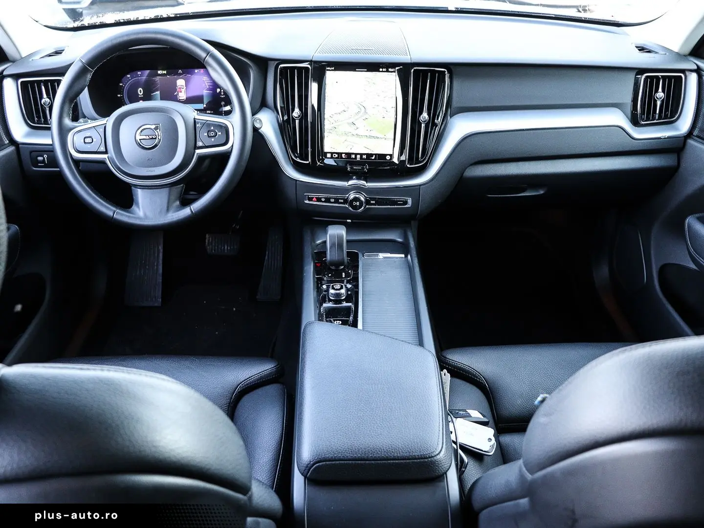 VOLVO XC60 Momentum Pro 2WD