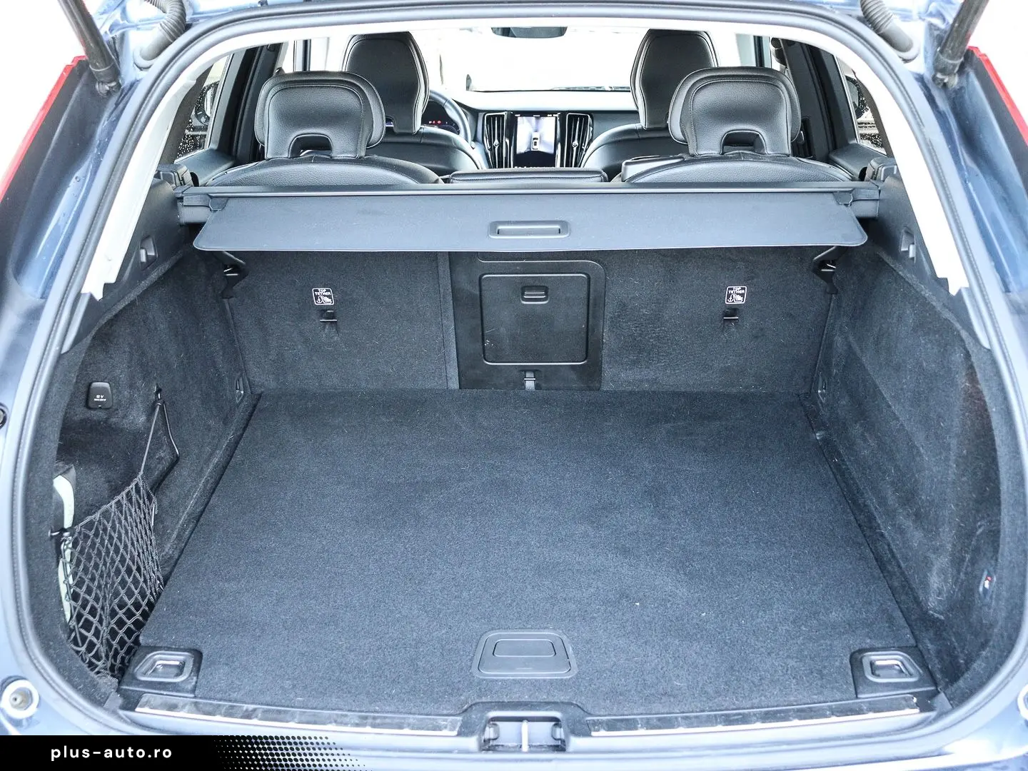 VOLVO XC60 Momentum Pro 2WD