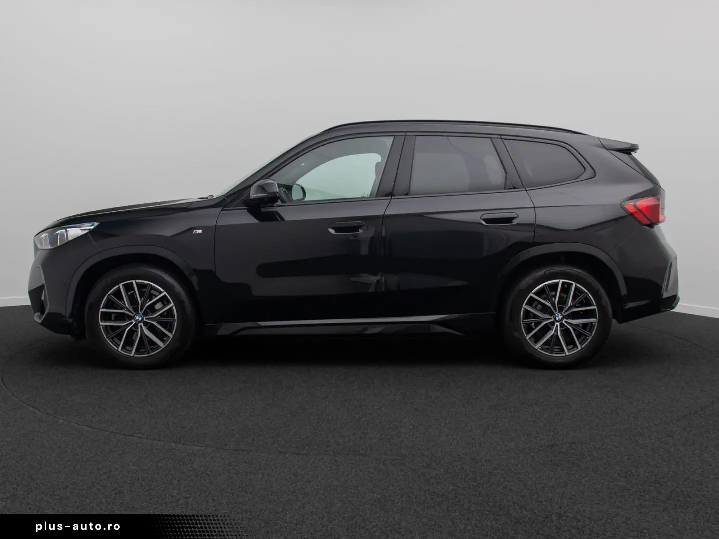 BMW X1 sD20i M Sport AHK 360 ACC  18