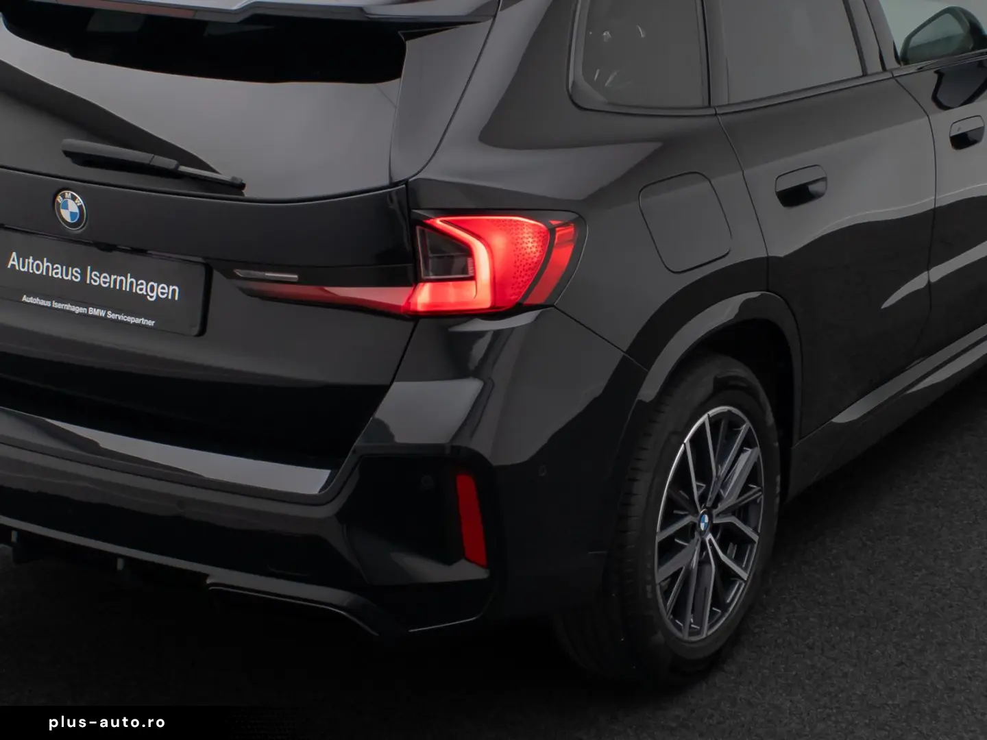 BMW X1 sD20i M Sport AHK 360 ACC  18