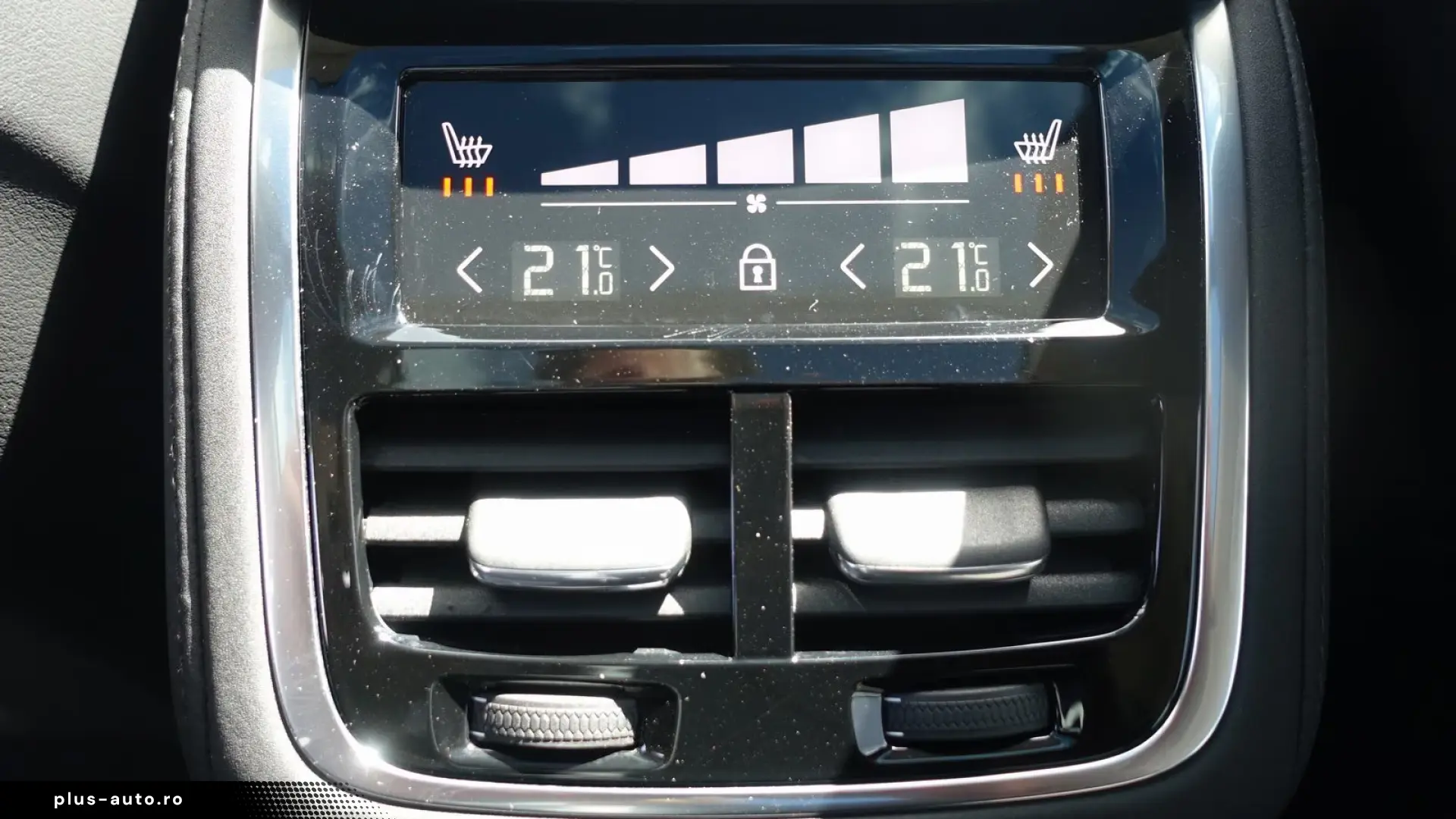 Volvo XC90 Ultra T8 AWD Plug-in B&W HUD Pano
