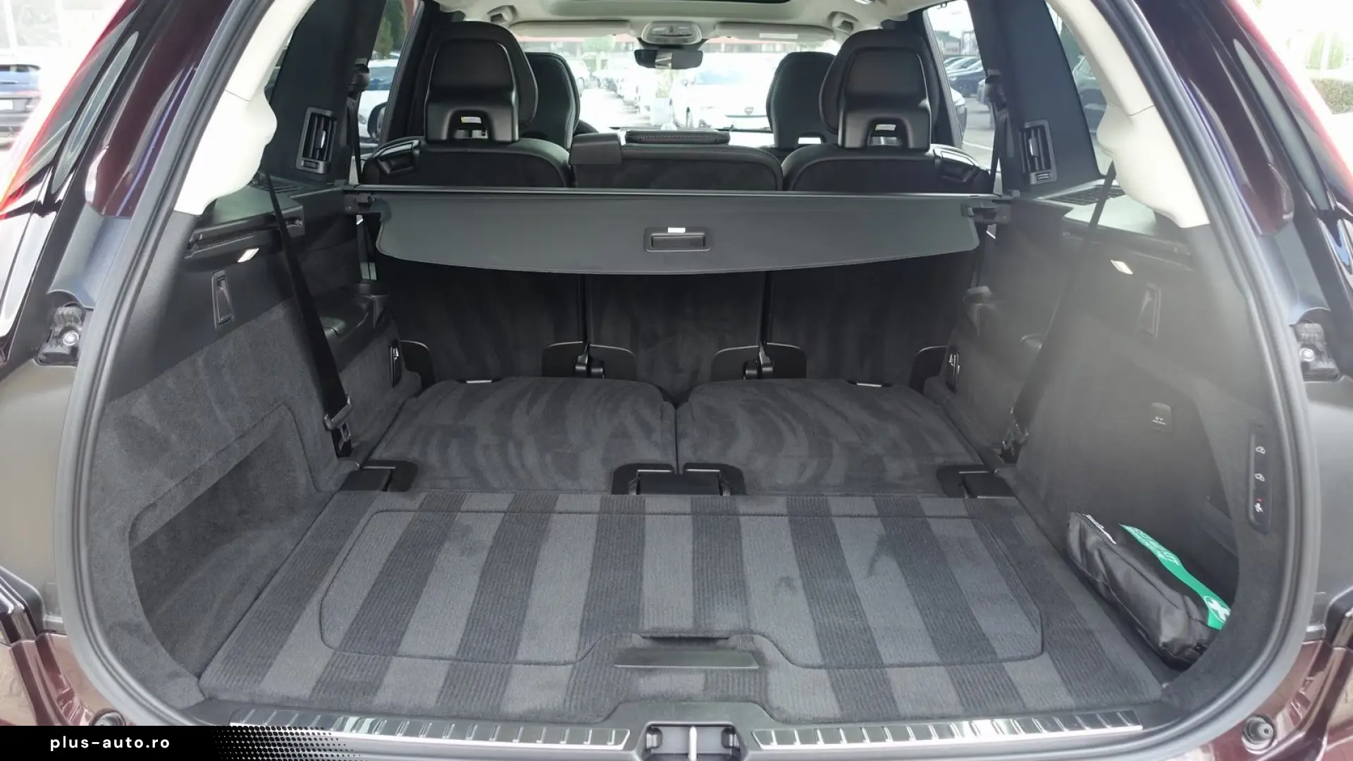 Volvo XC90 Ultra T8 AWD Plug-in B&W HUD Pano