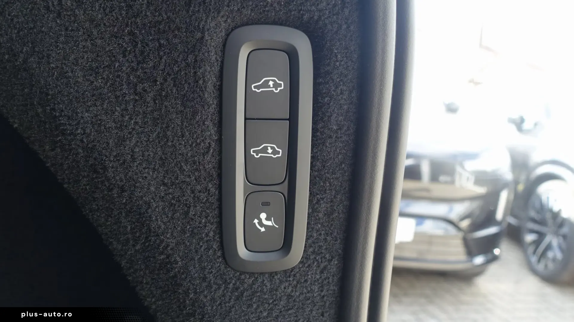 Volvo XC90 Ultra T8 AWD Plug-in B&W HUD Pano