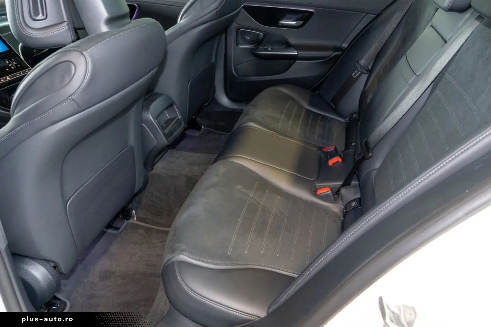 MERCEDES-BENZ C 300  AMG Night Pano LED Kamera Navi Sound