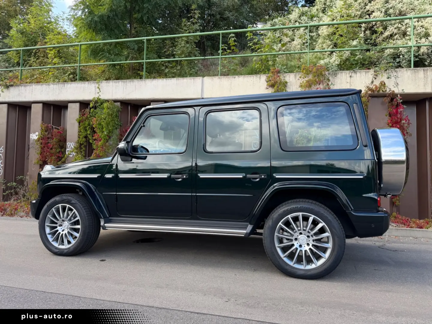 MERCEDES-BENZ G 400 d Station   One Owner   13.838 KM