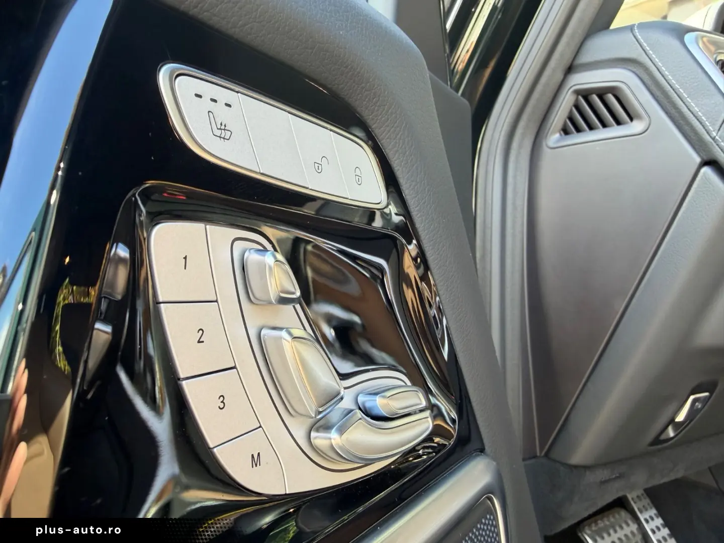 MERCEDES-BENZ G 400 d Station   One Owner   13.838 KM