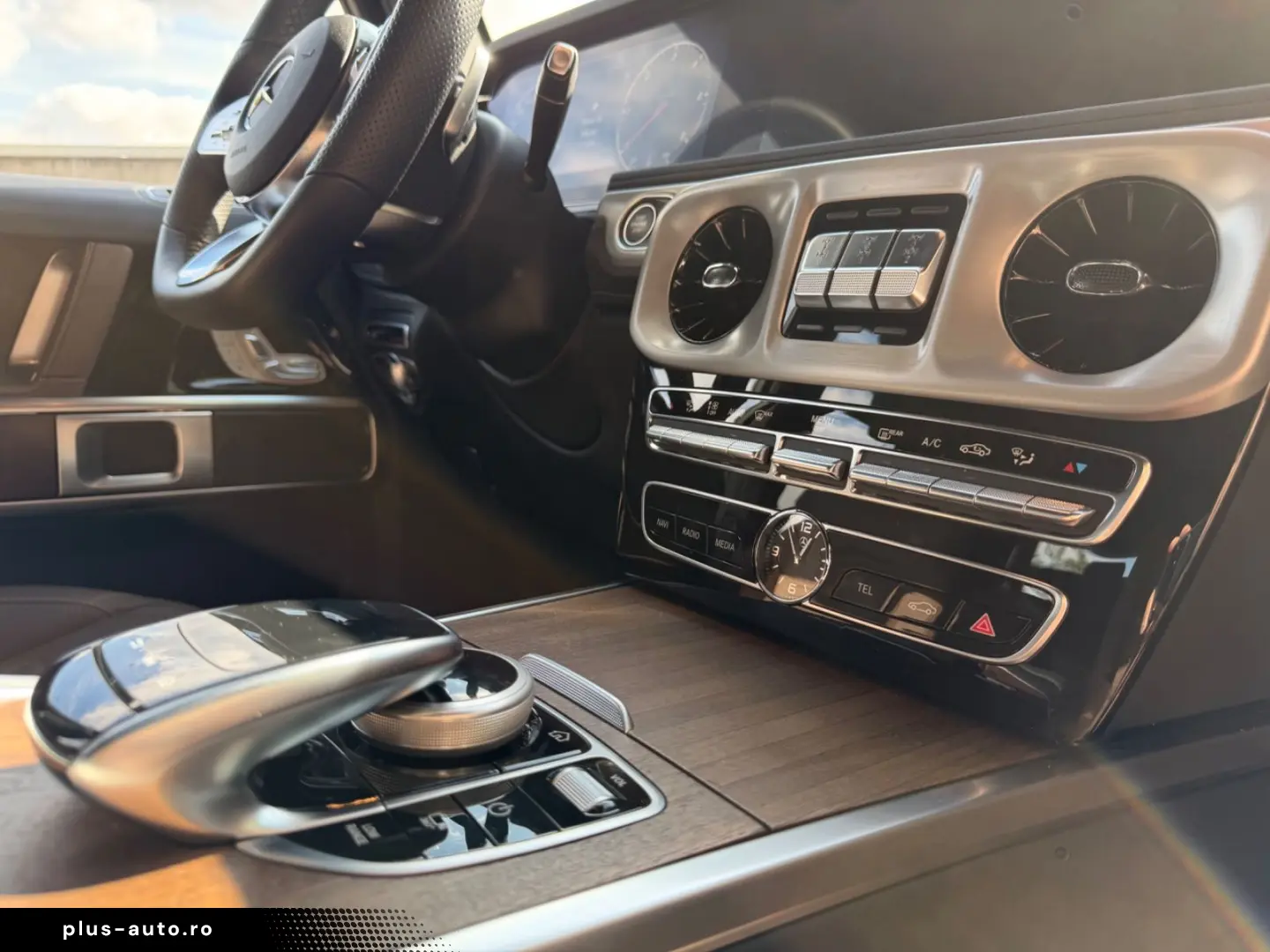 MERCEDES-BENZ G 400 d Station   One Owner   13.838 KM