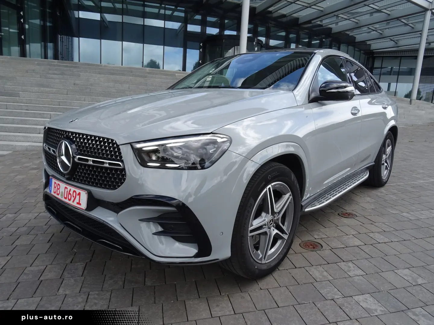 MERCEDES-BENZ GLE 300 d 4M Coupe AMG Pano AHK Airmatic Burm