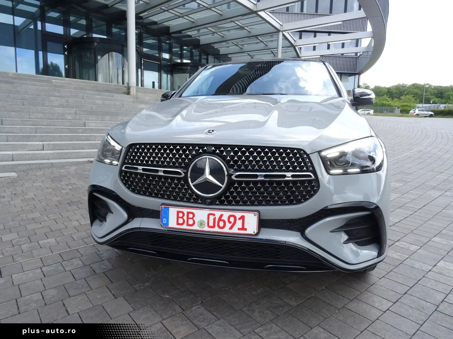 MERCEDES-BENZ GLE 300 d 4M Coupe AMG Pano AHK Airmatic Burm
