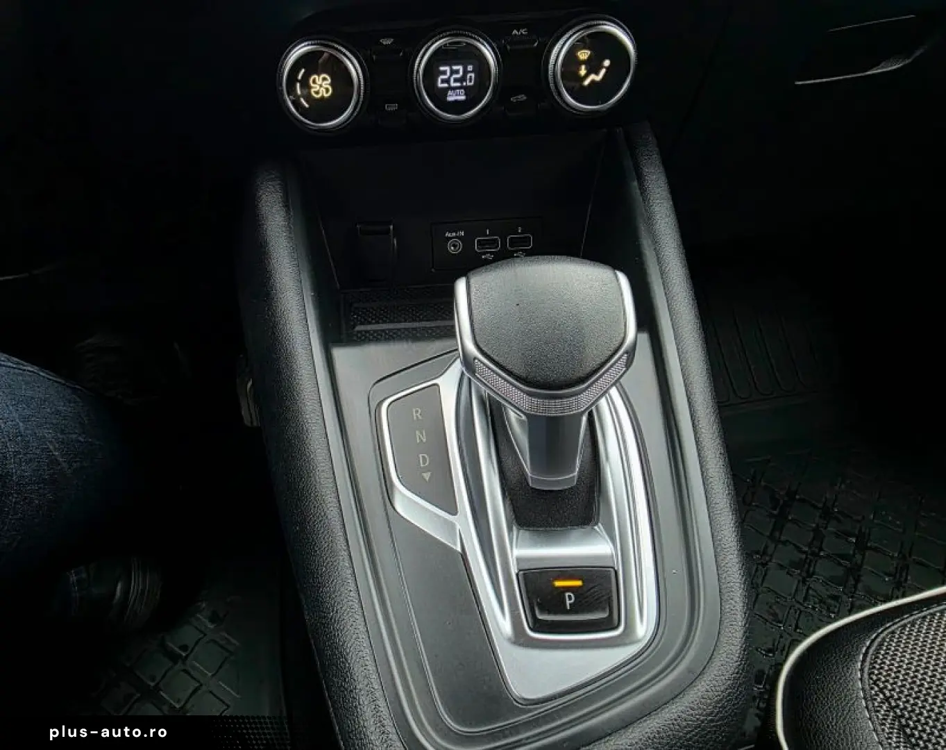 RENAULT CAPTUR 1.3 TCe MHEV 140CP techno EDC