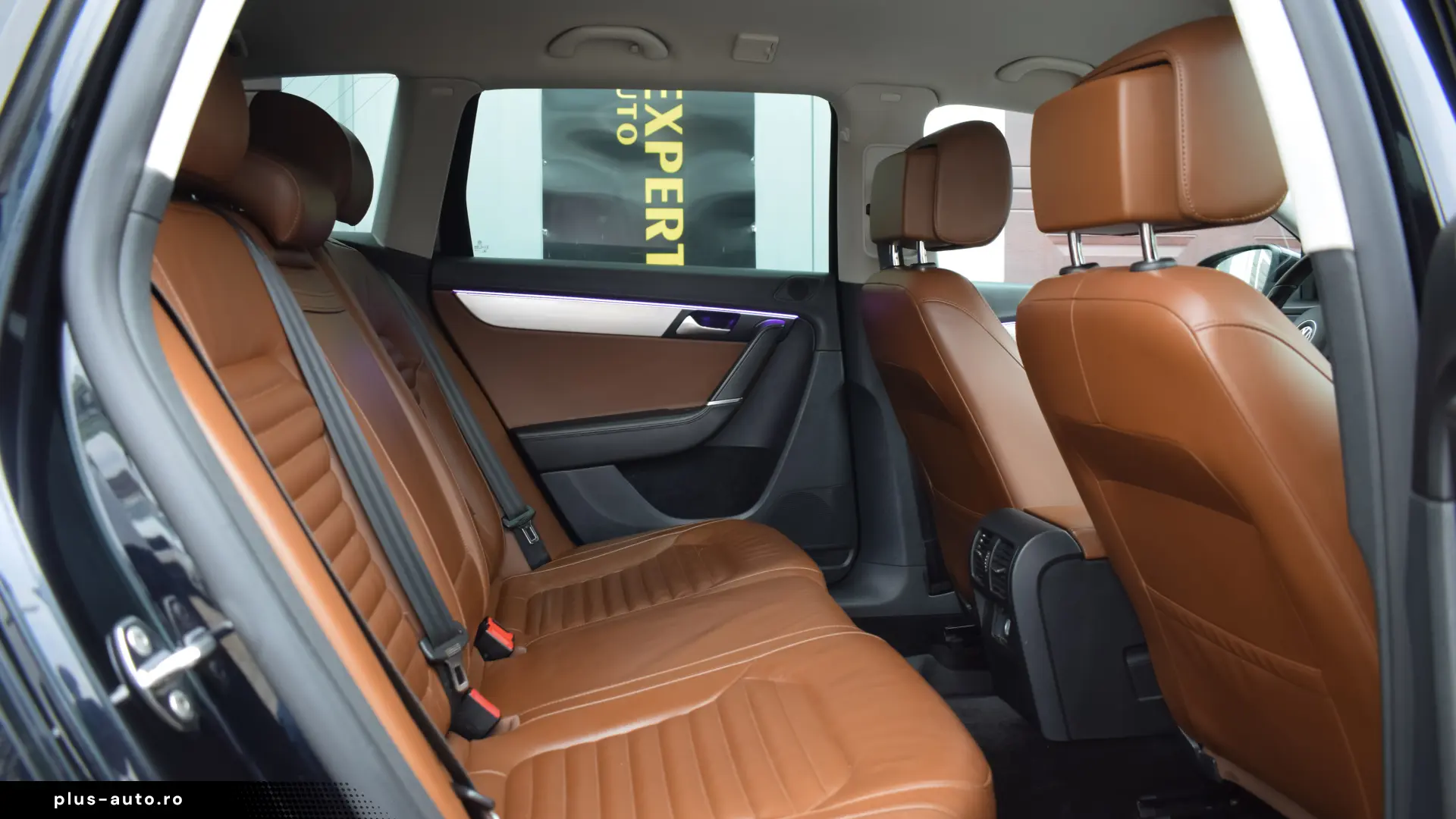 Volkswagen Passat 2.0TDI DSG Highline bixenon piele maro