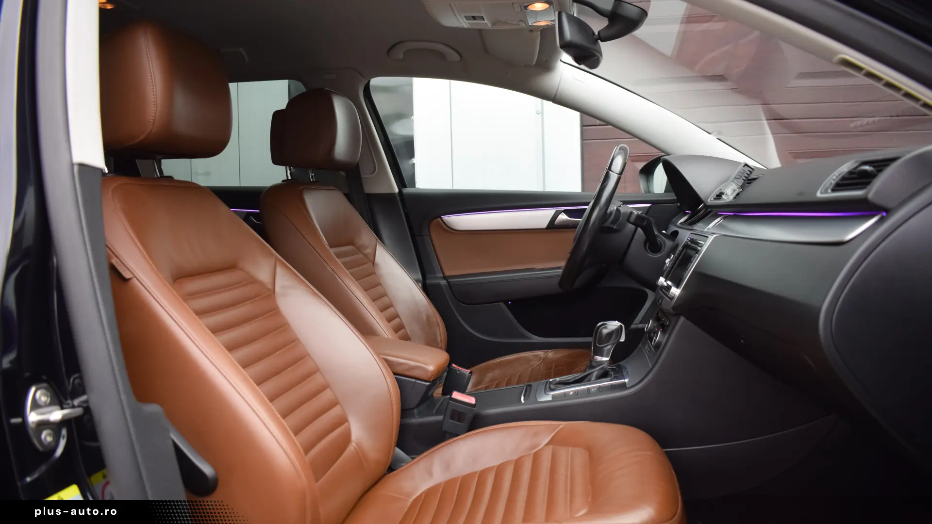 Volkswagen Passat 2.0TDI DSG Highline bixenon piele maro