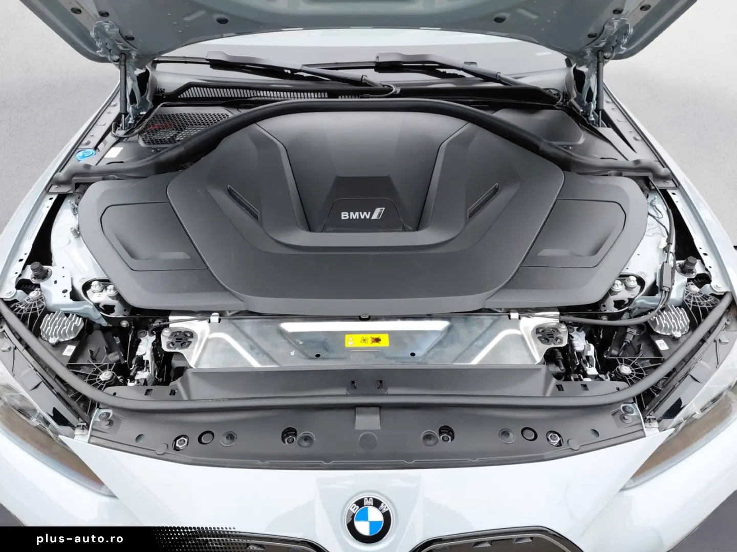BMW i4 M50 M Sportpaket Pro Glasdach AHK Head UP Dis
