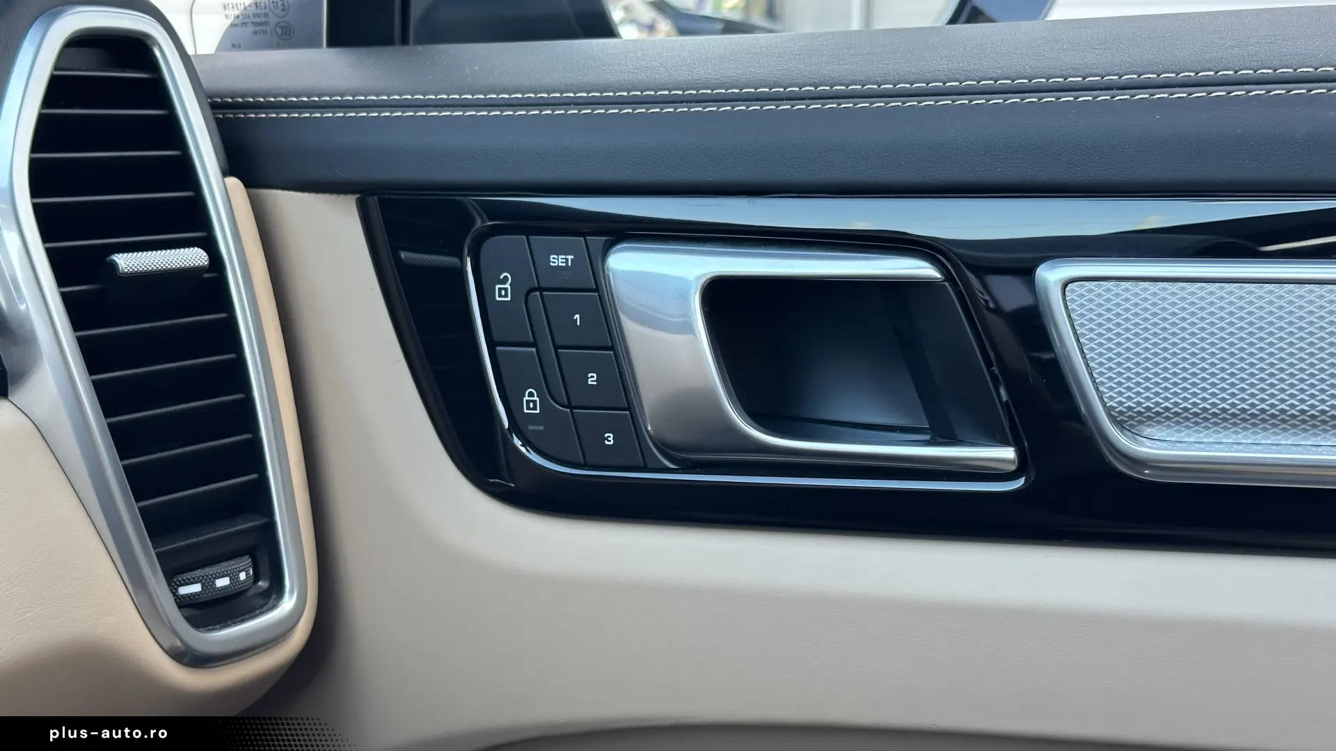 Porsche Cayenne Coupe E-Hybrid Tiptronic Platinum Edition