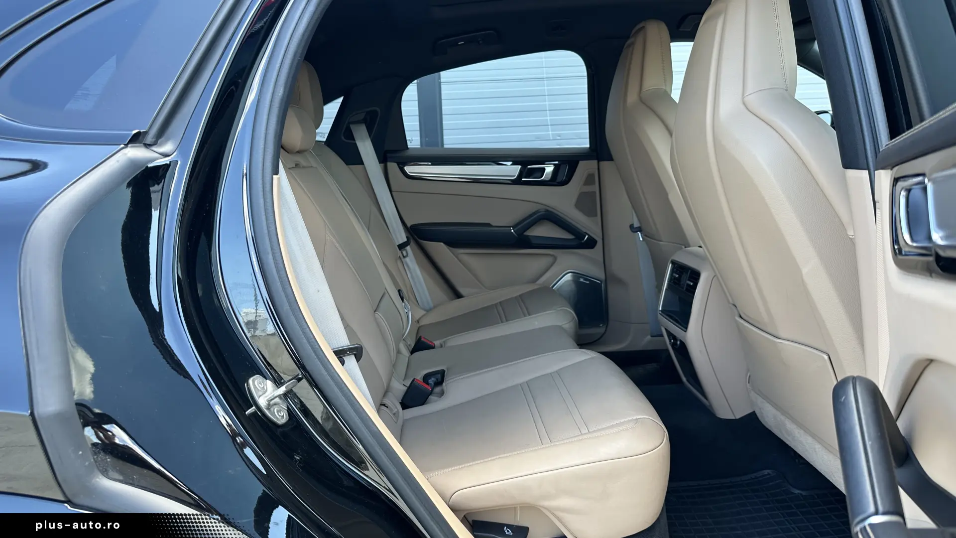 Porsche Cayenne Coupe E-Hybrid Tiptronic Platinum Edition