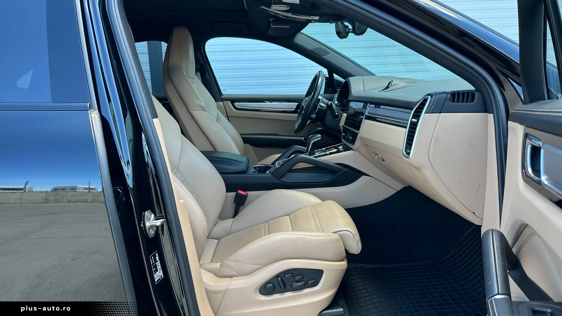 Porsche Cayenne Coupe E-Hybrid Tiptronic Platinum Edition