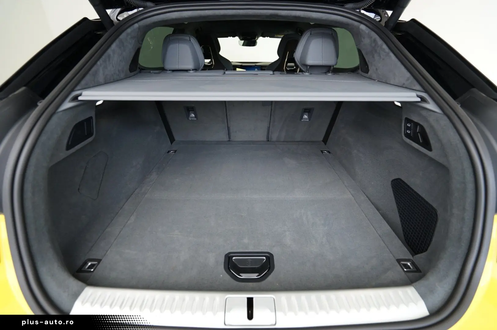 LOTUS Eletre R Komfortsitze   KEF   Highway Assist