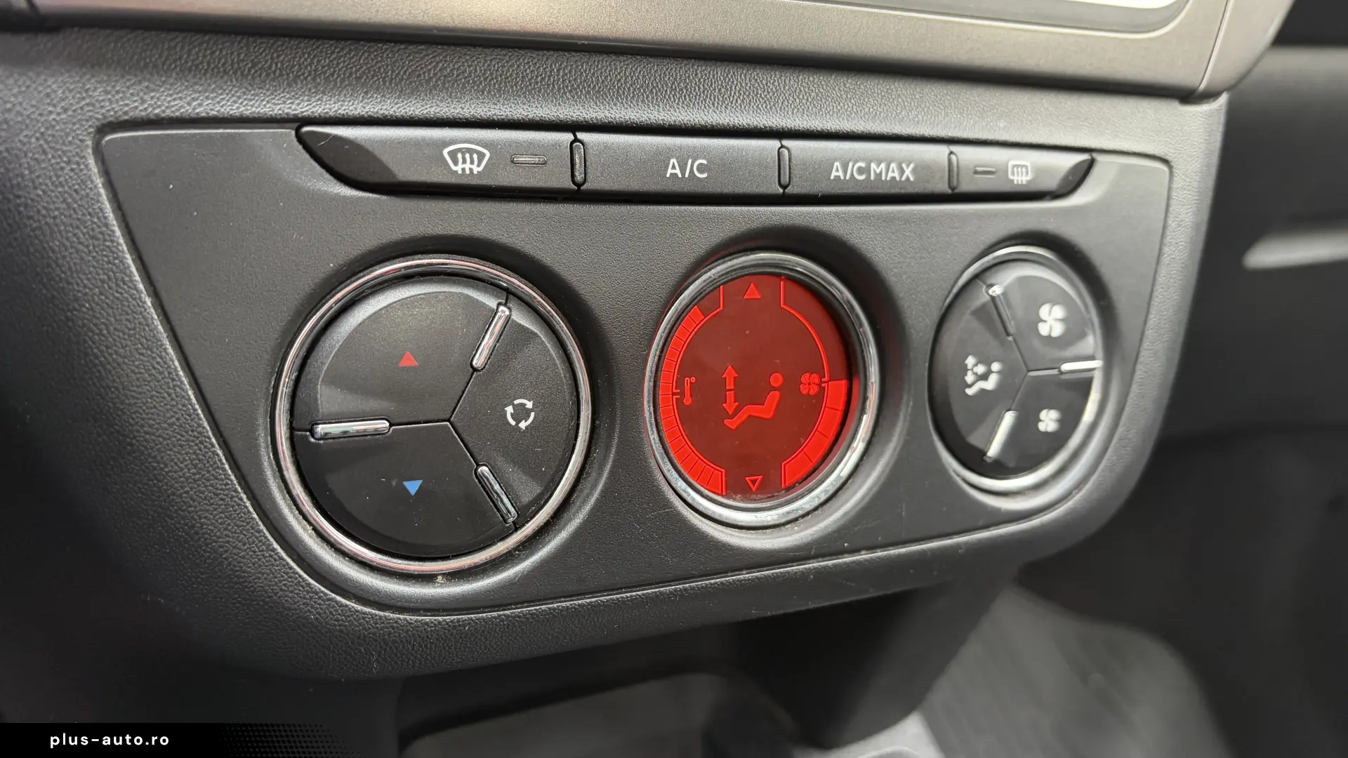 PEUGEOT 301