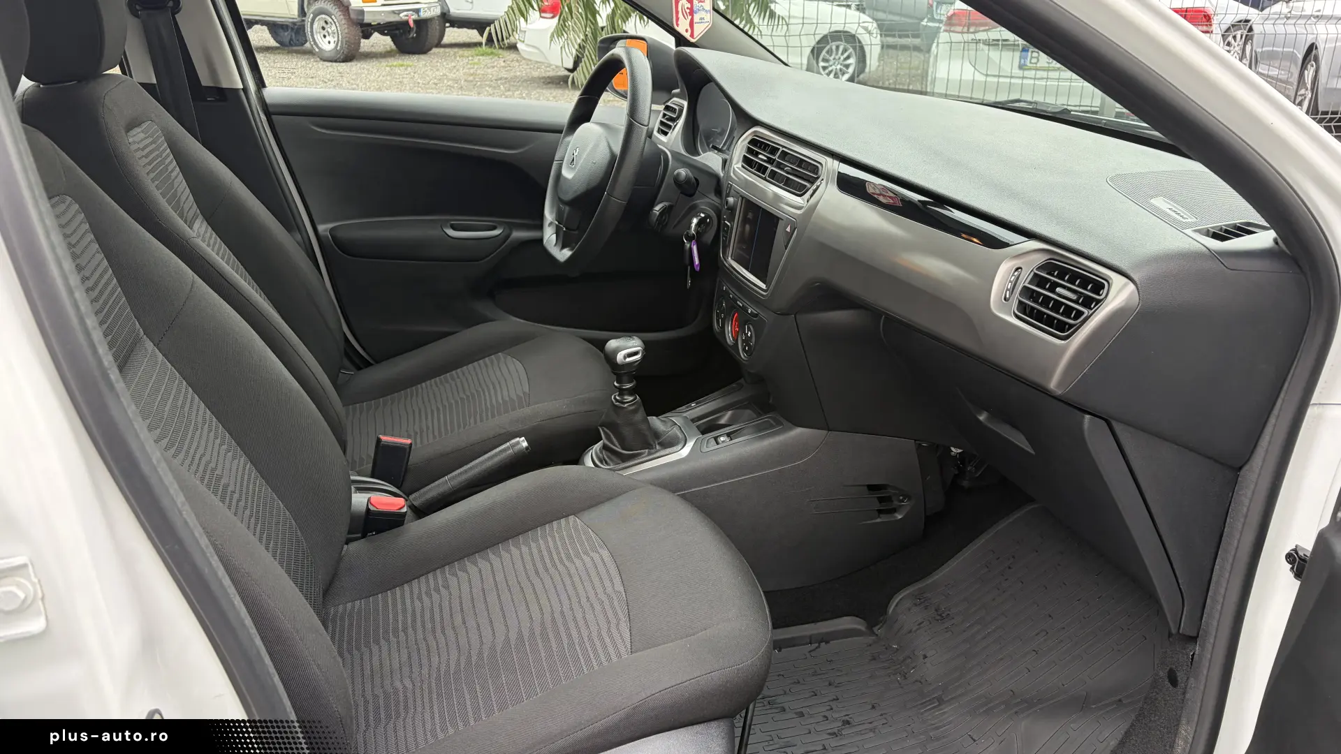 PEUGEOT 301