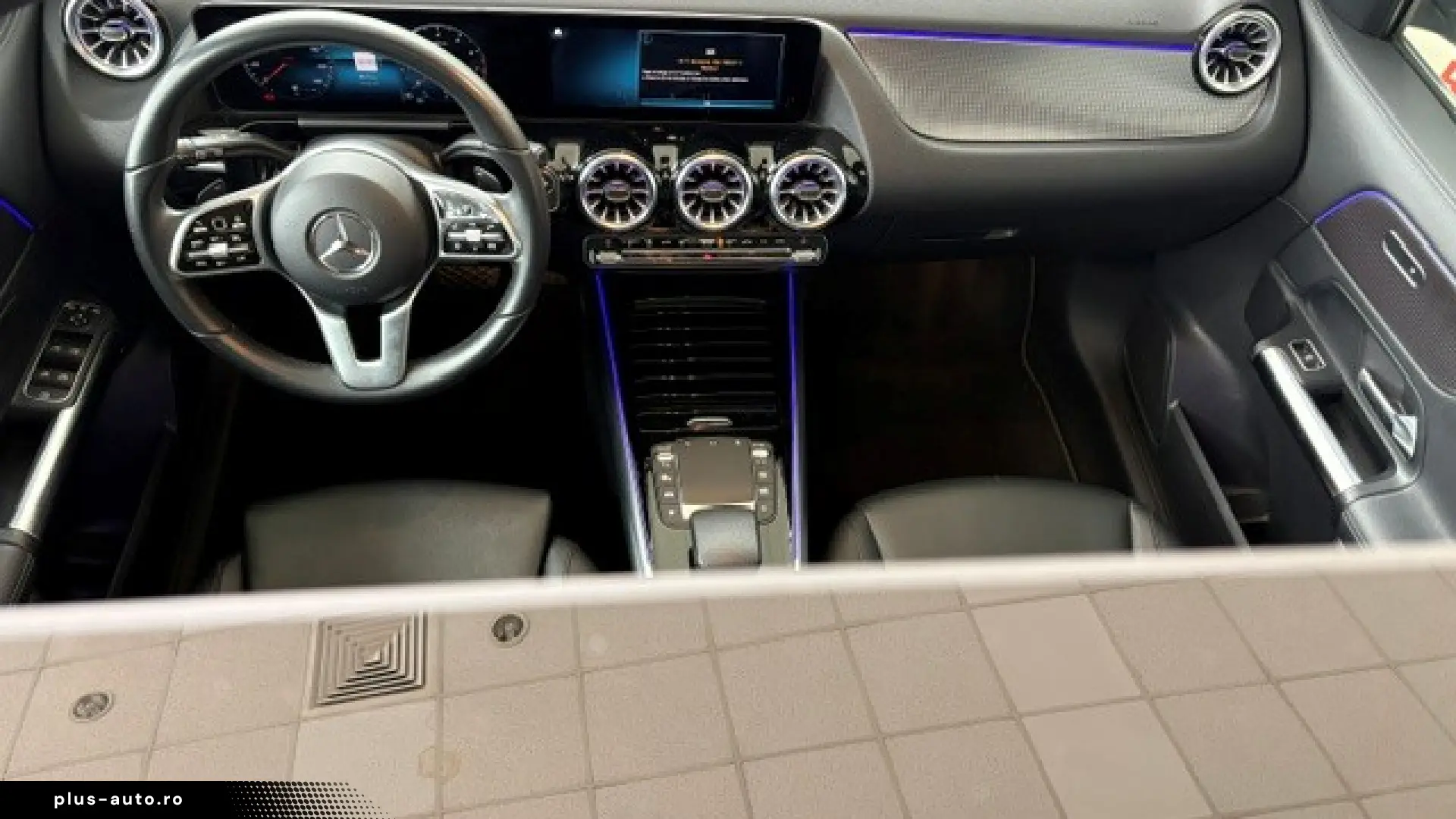 Mercedes-Benz GLA 180 Echipare Luxury Edition
