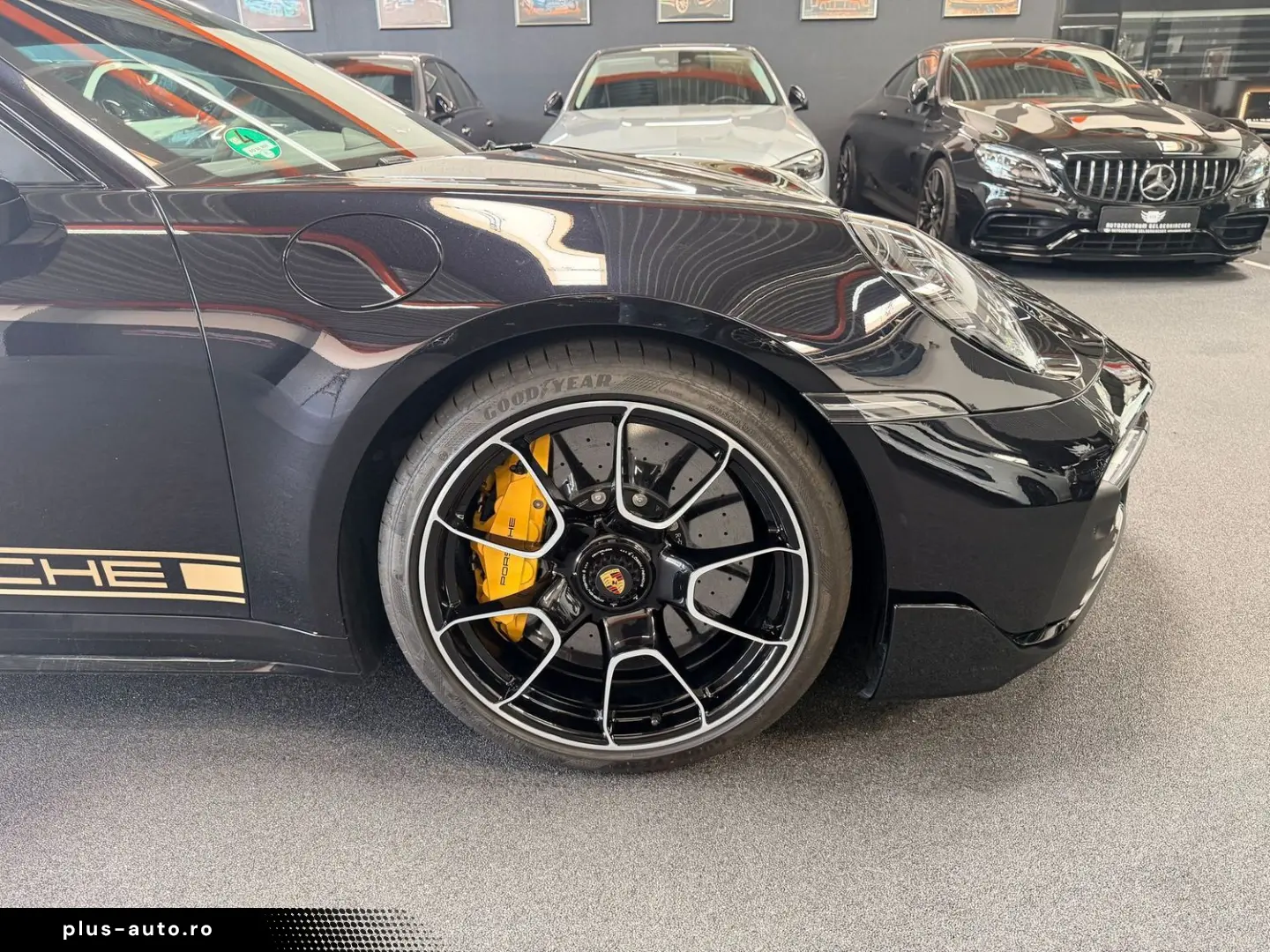 PORSCHE 992 Turbo S CARBON AERO MATRIX KERAMIK BURMESTER