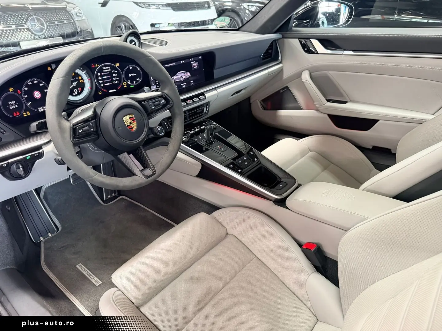 PORSCHE 992 Turbo S CARBON AERO MATRIX KERAMIK BURMESTER