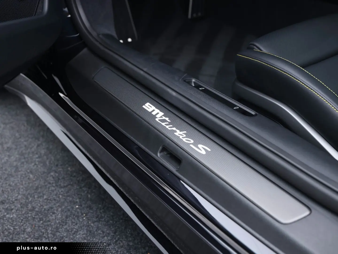 PORSCHE 992 turbo S