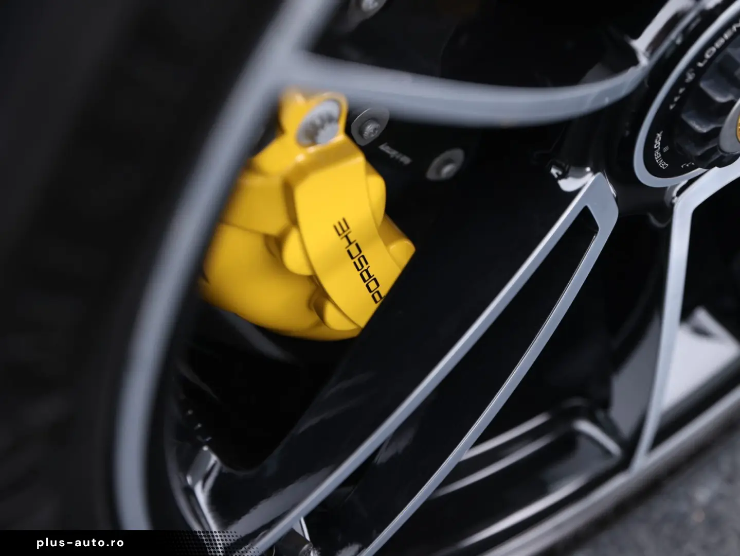 PORSCHE 992 turbo S