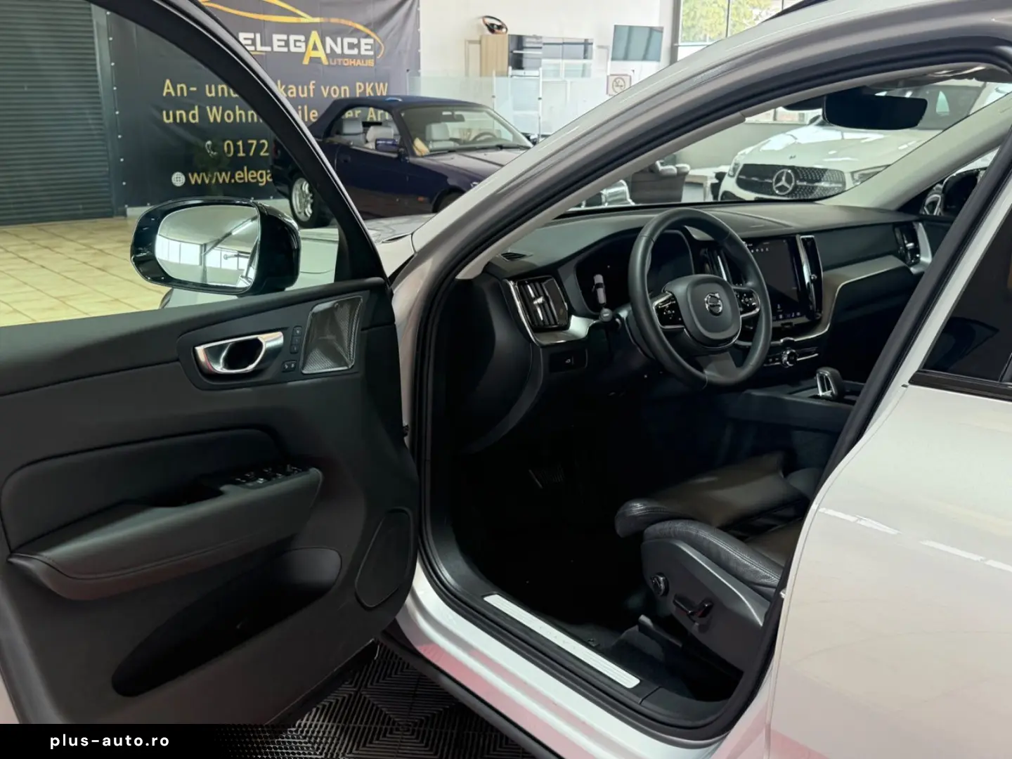 VOLVO XC 60 XC60 Plus Dark AWD