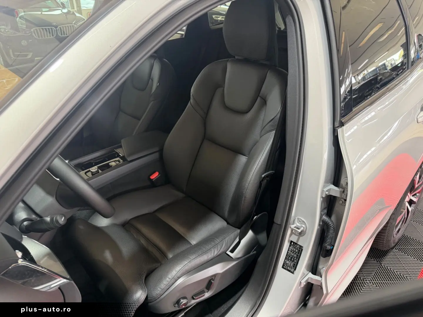 VOLVO XC 60 XC60 Plus Dark AWD