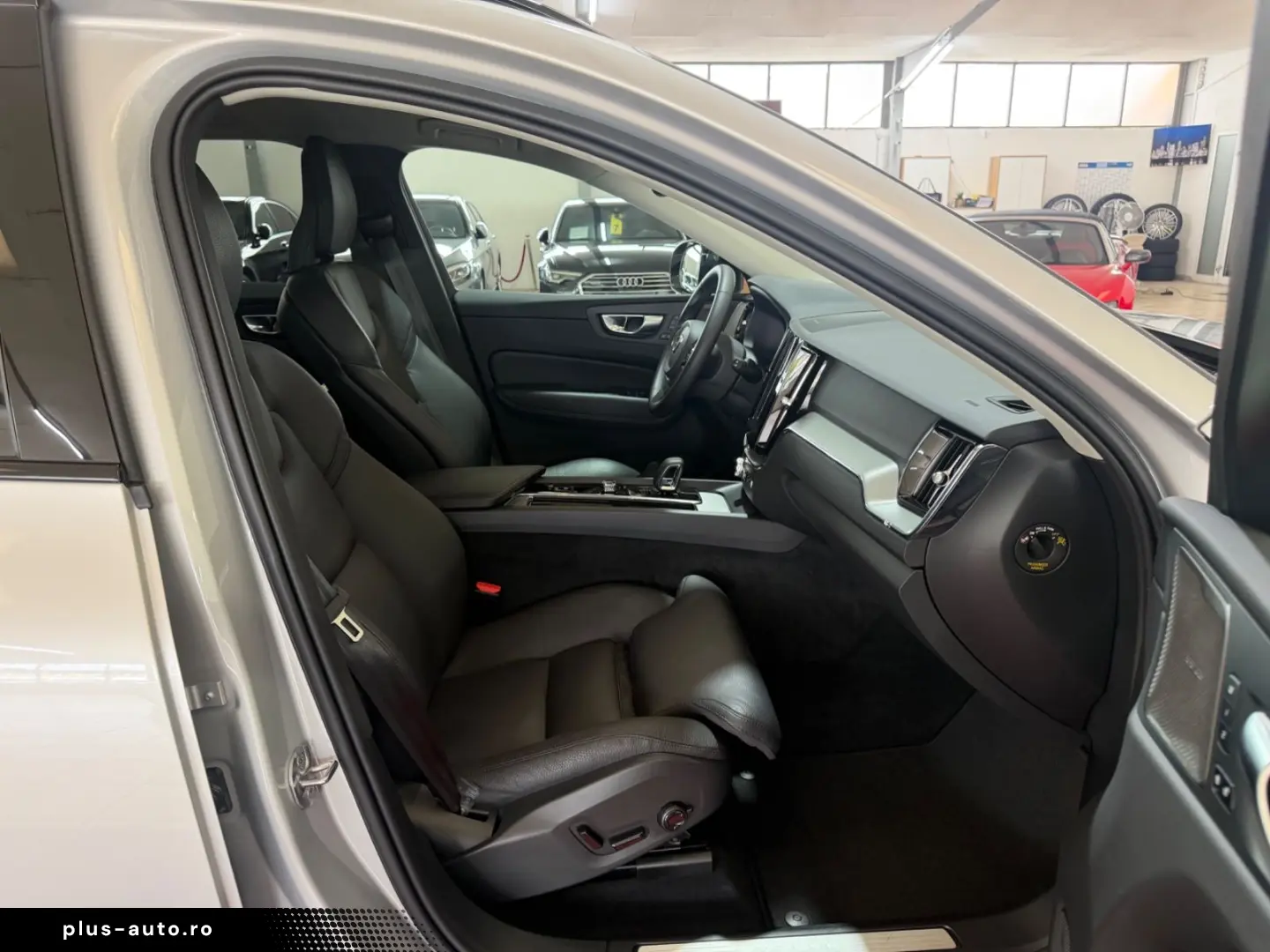 VOLVO XC 60 XC60 Plus Dark AWD
