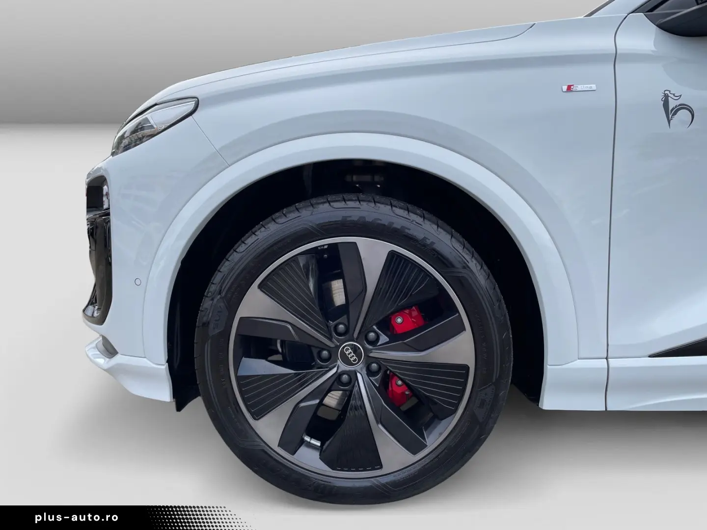 AUDI Q6 e-tron quattro S line tech pro Pano AHK B&O