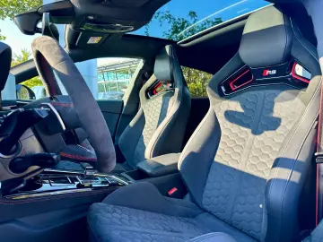AUDI RS5 SB COMPETITION BLACK SPORTABGAS SCHALENSITZ