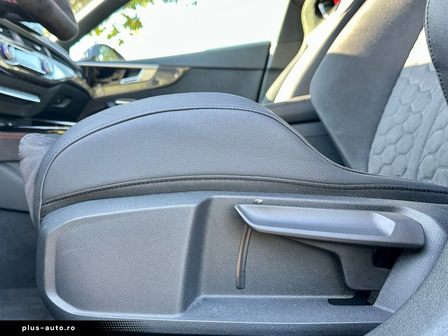 AUDI RS5 SB COMPETITION BLACK SPORTABGAS SCHALENSITZ