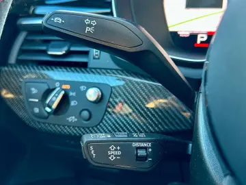 AUDI RS5 SB COMPETITION BLACK SPORTABGAS SCHALENSITZ