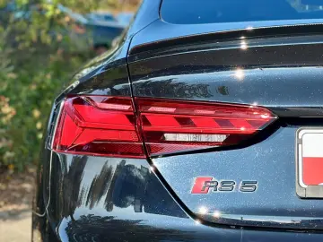 AUDI RS5 SB COMPETITION BLACK SPORTABGAS SCHALENSITZ