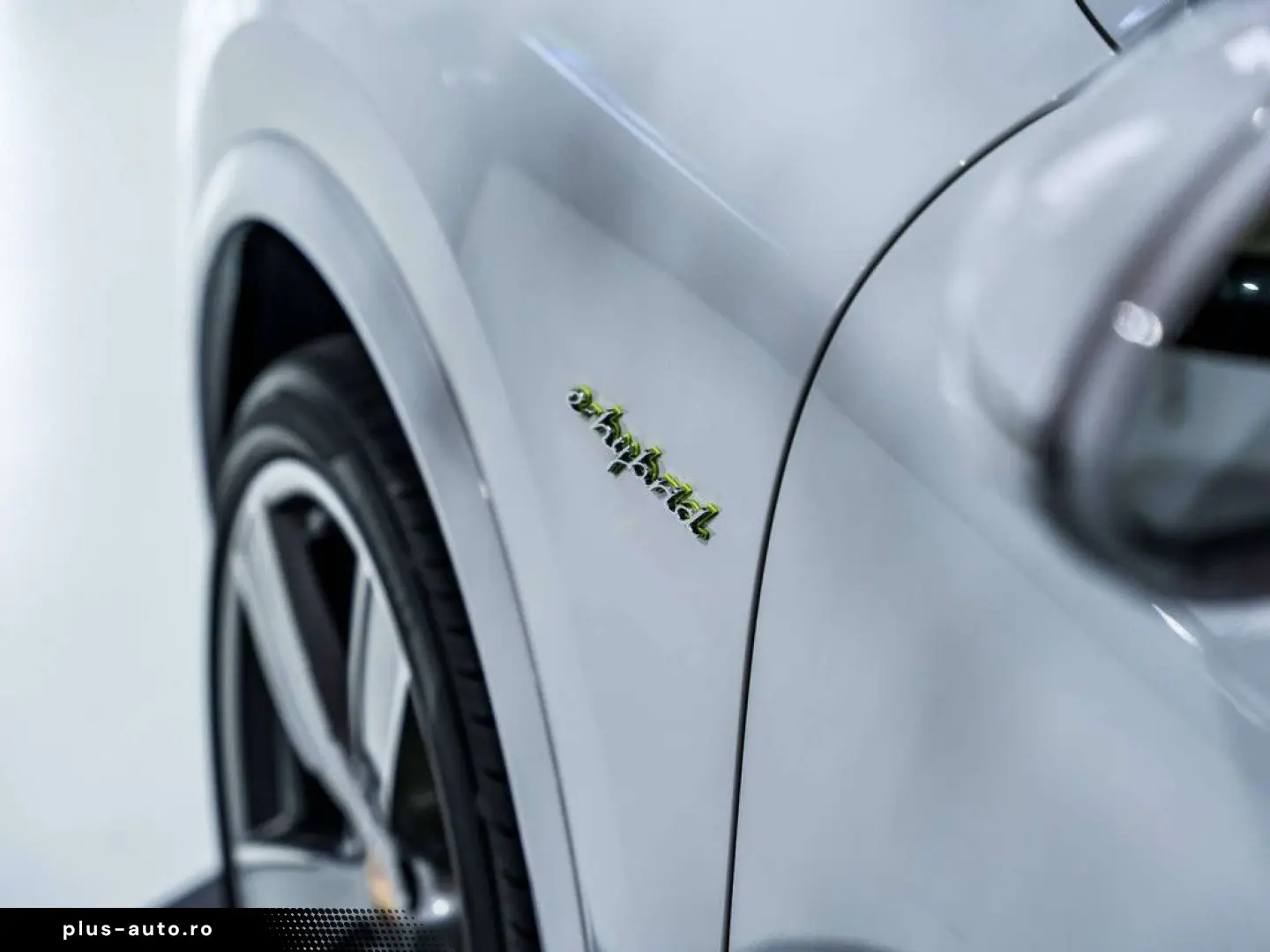 PORSCHE Cayenne 3.0i V6 PHEV - 22  Sport Classic - Pano