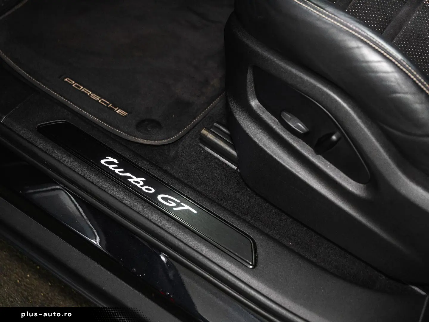 PORSCHE Cayenne Coupé 4.0 Turbo GT