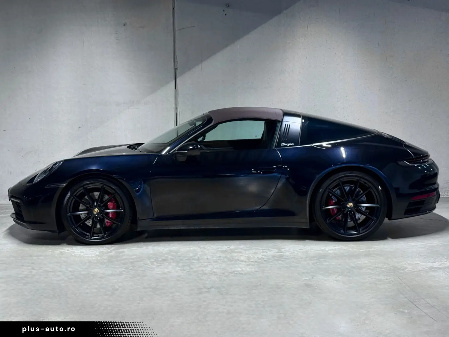 PORSCHE 992 (911) Targa 4S     BOSE