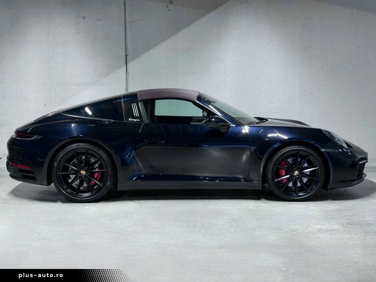 PORSCHE 992 (911) Targa 4S     BOSE