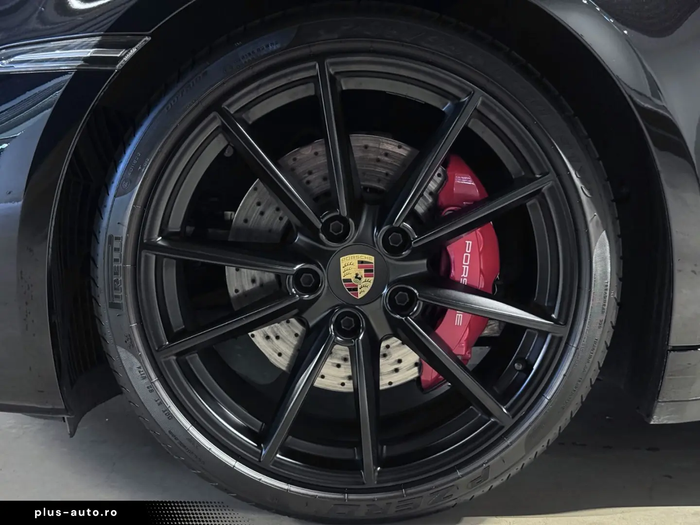 PORSCHE 992 (911) Targa 4S     BOSE