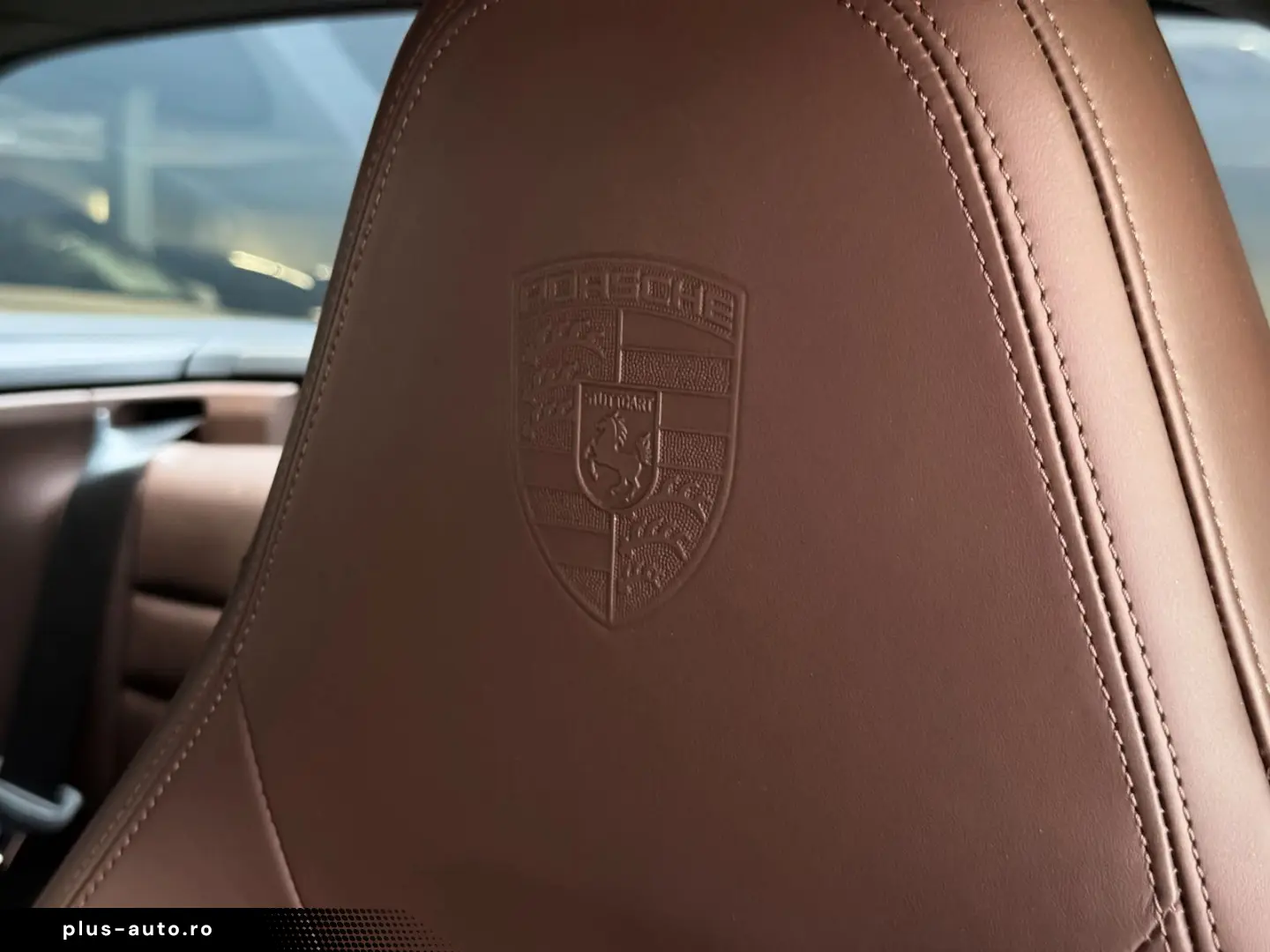 PORSCHE 992 (911) Targa 4S     BOSE