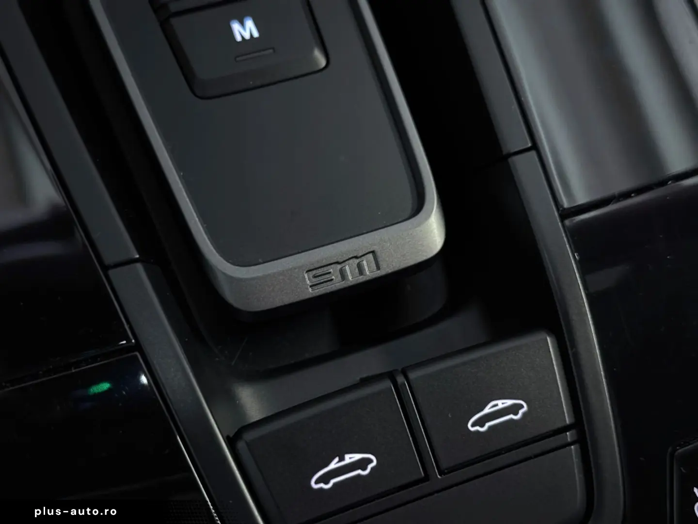 PORSCHE 992 (911) Targa 4S     BOSE