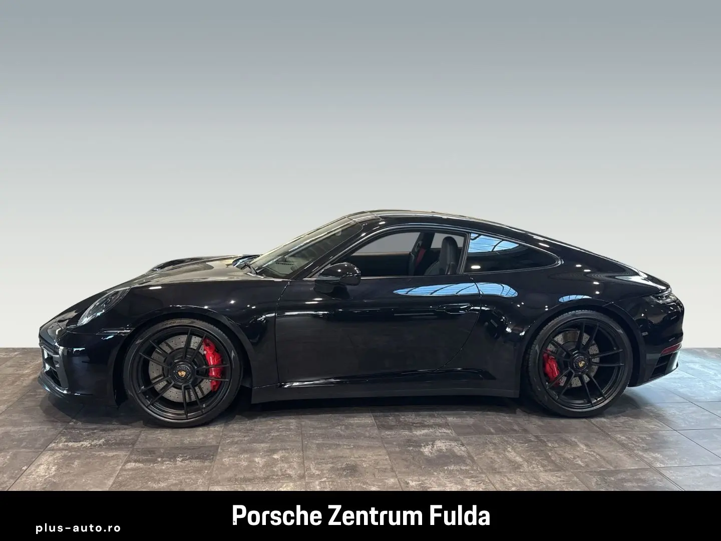 PORSCHE 992 911 Carrera 4 GTS BOSE
