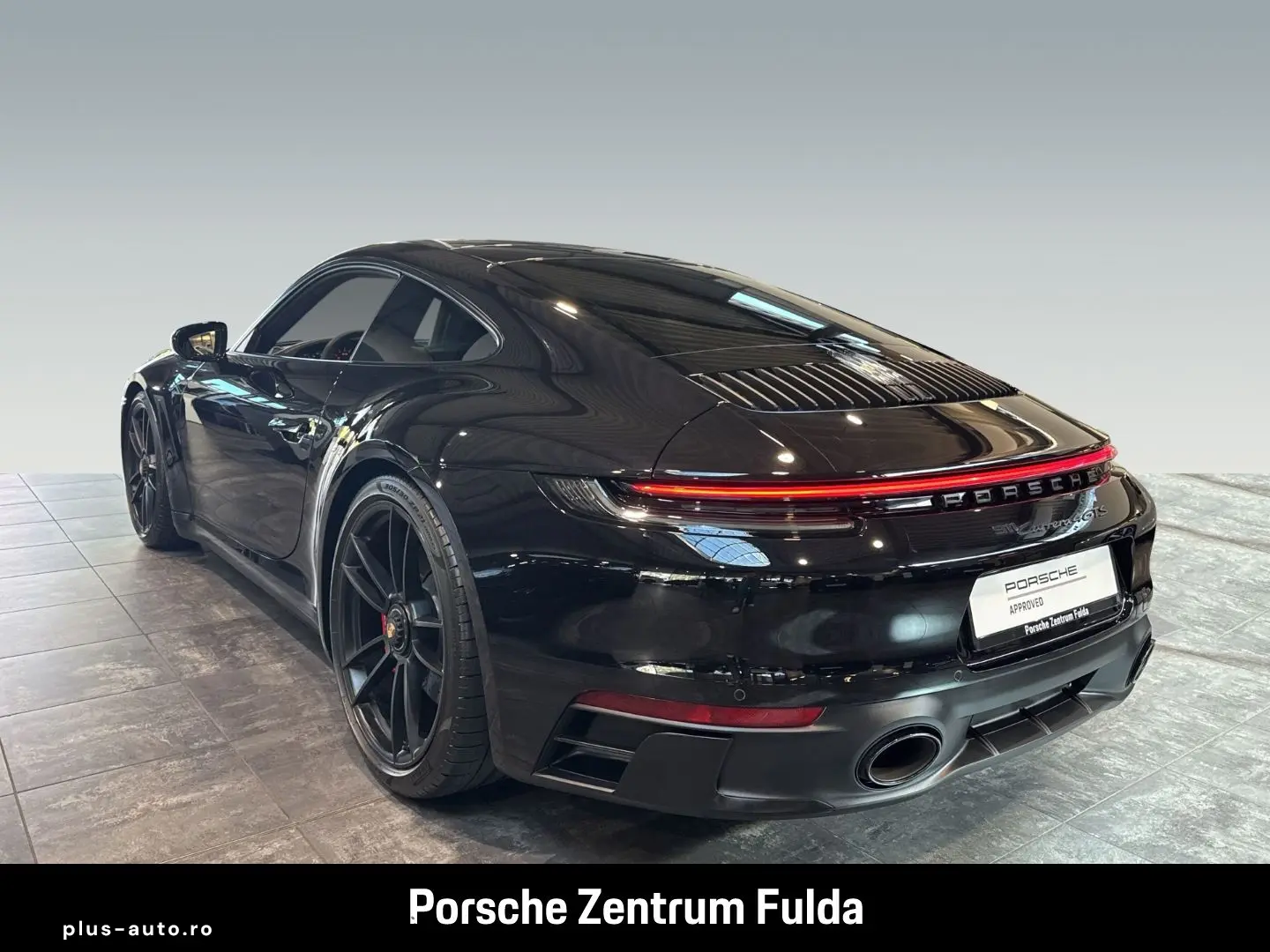PORSCHE 992 911 Carrera 4 GTS BOSE