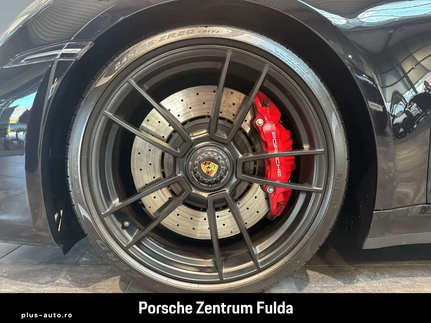PORSCHE 992 911 Carrera 4 GTS BOSE